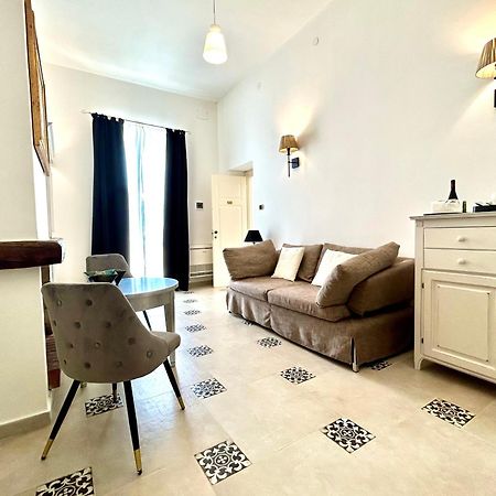 Villa Cavalieri Country Hotel Pula Luaran gambar