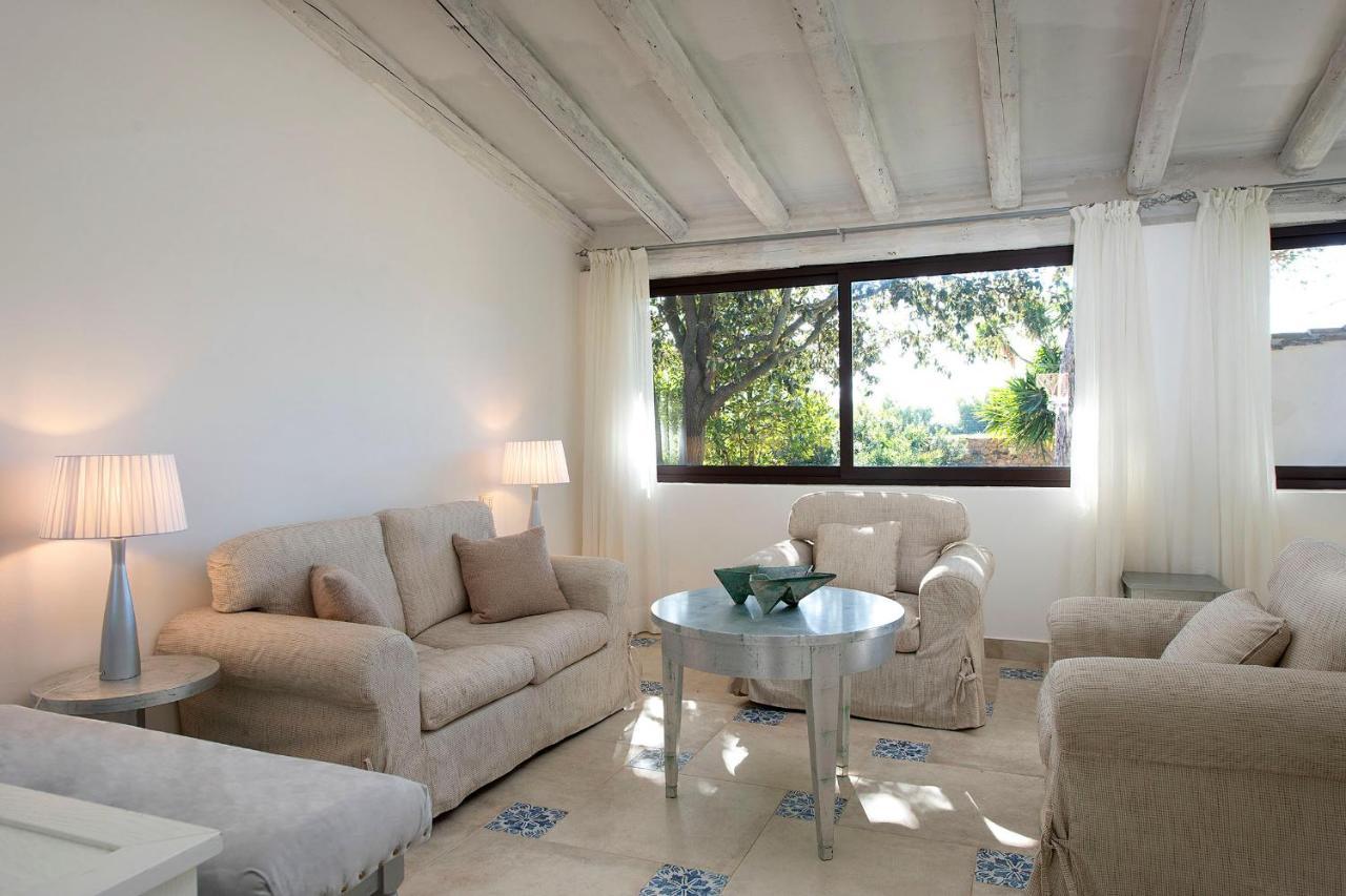 Villa Cavalieri Country Hotel Pula Luaran gambar