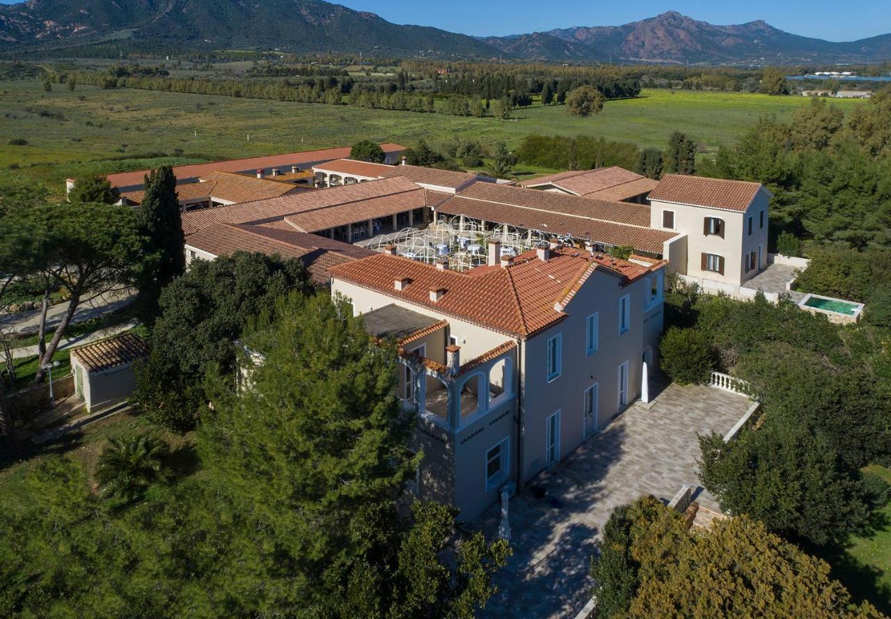 Villa Cavalieri Country Hotel Pula Luaran gambar