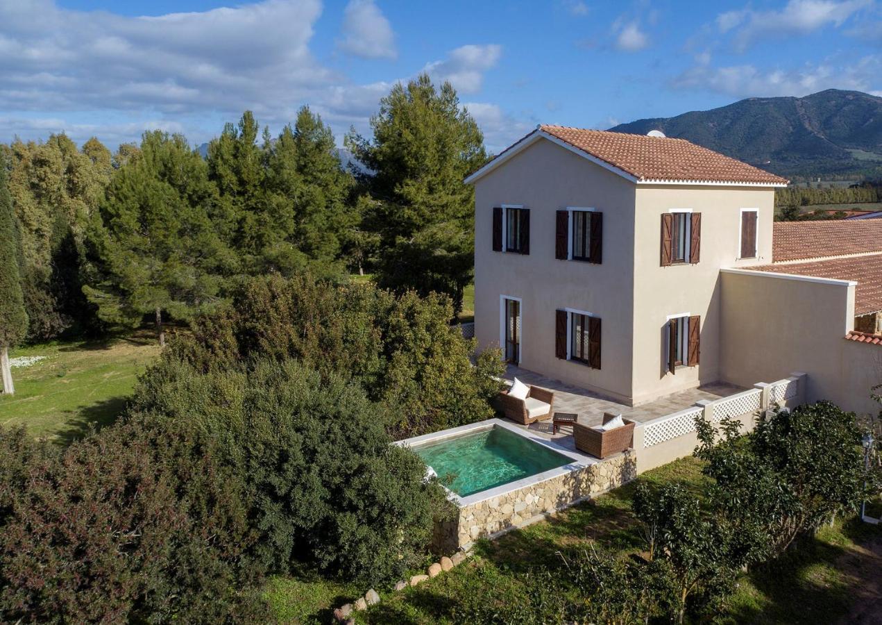 Villa Cavalieri Country Hotel Pula Luaran gambar