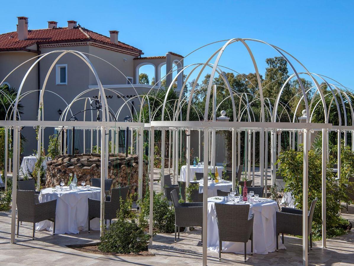 Villa Cavalieri Country Hotel Pula Luaran gambar