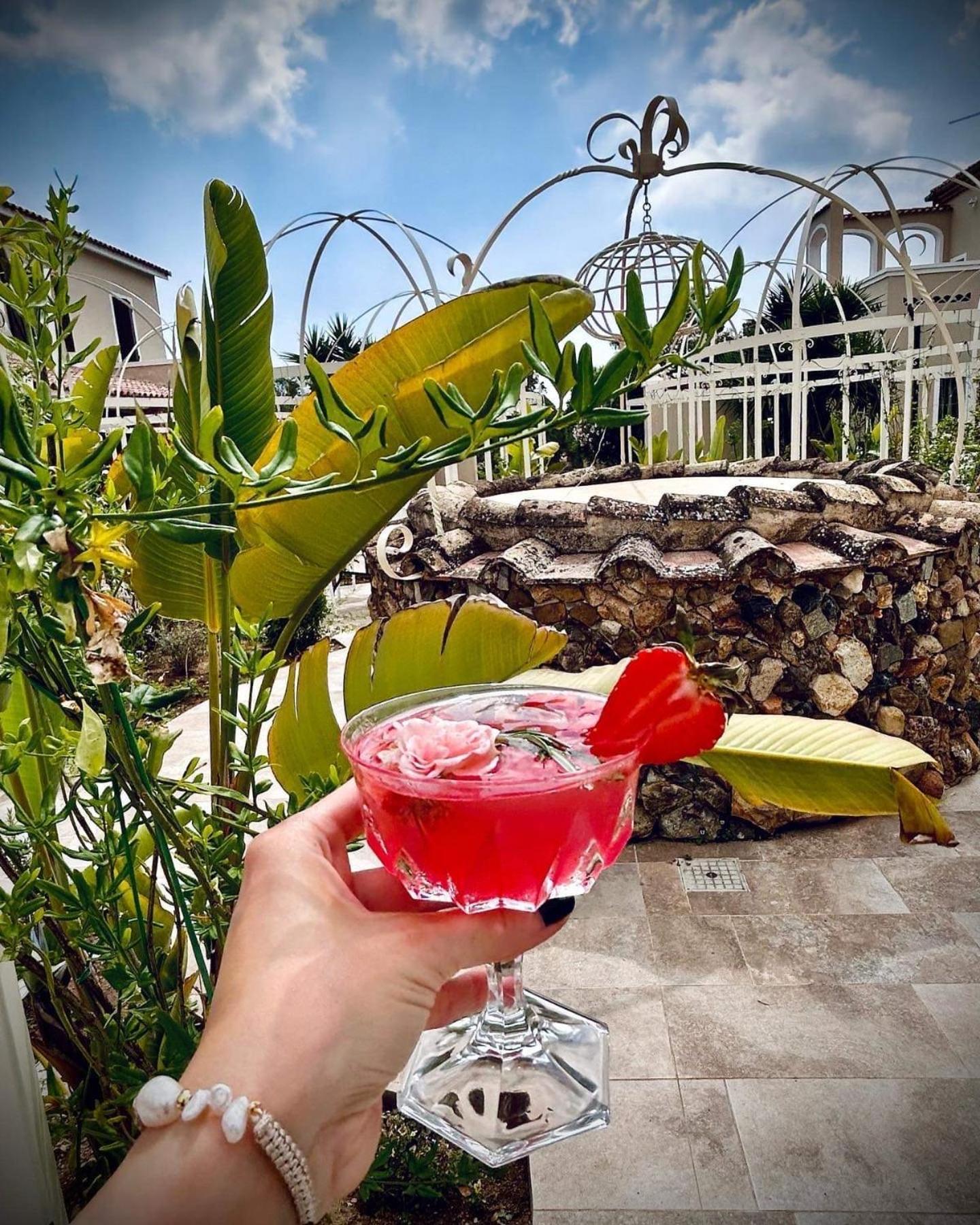 Villa Cavalieri Country Hotel Pula Luaran gambar