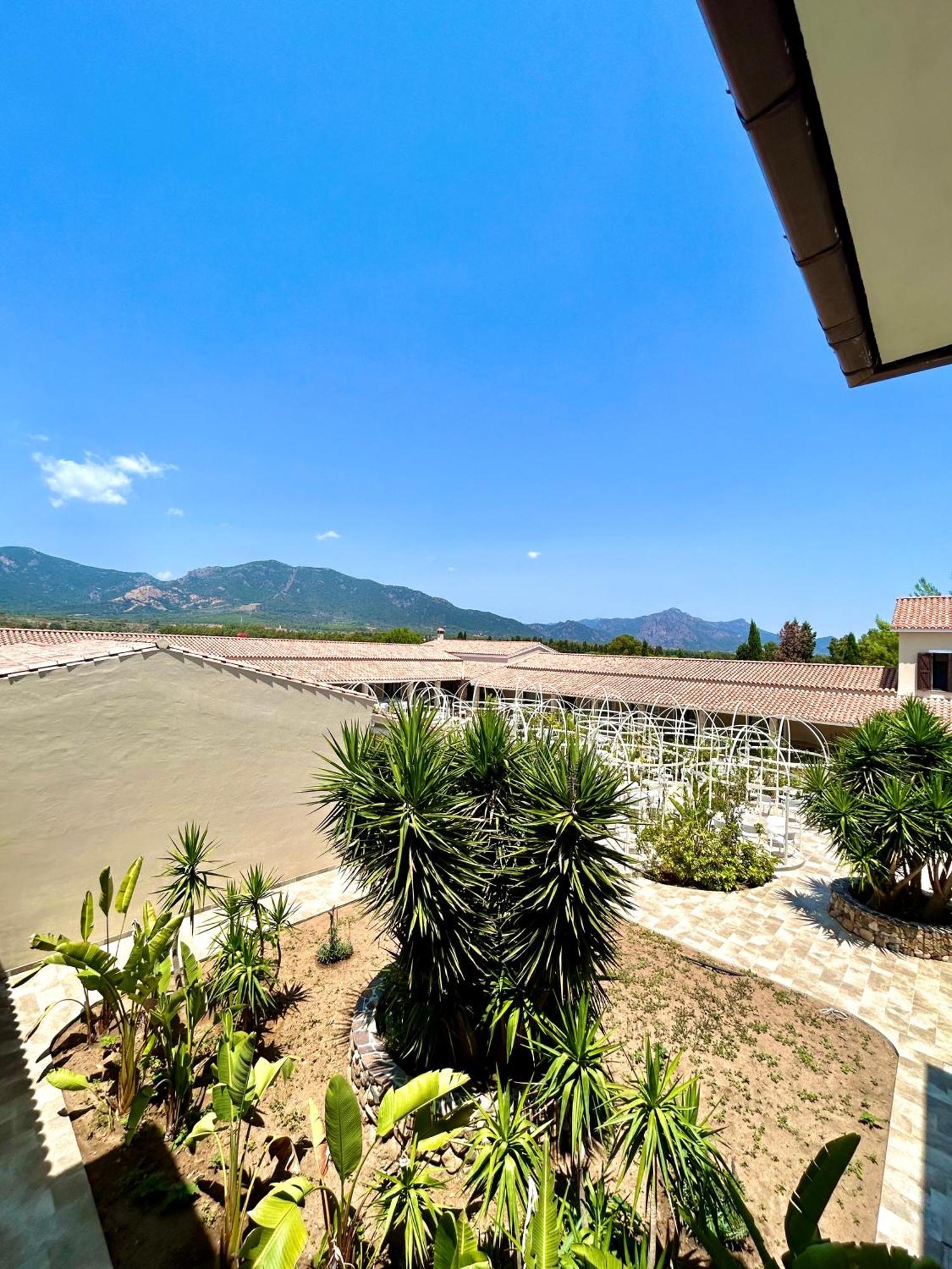 Villa Cavalieri Country Hotel Pula Luaran gambar