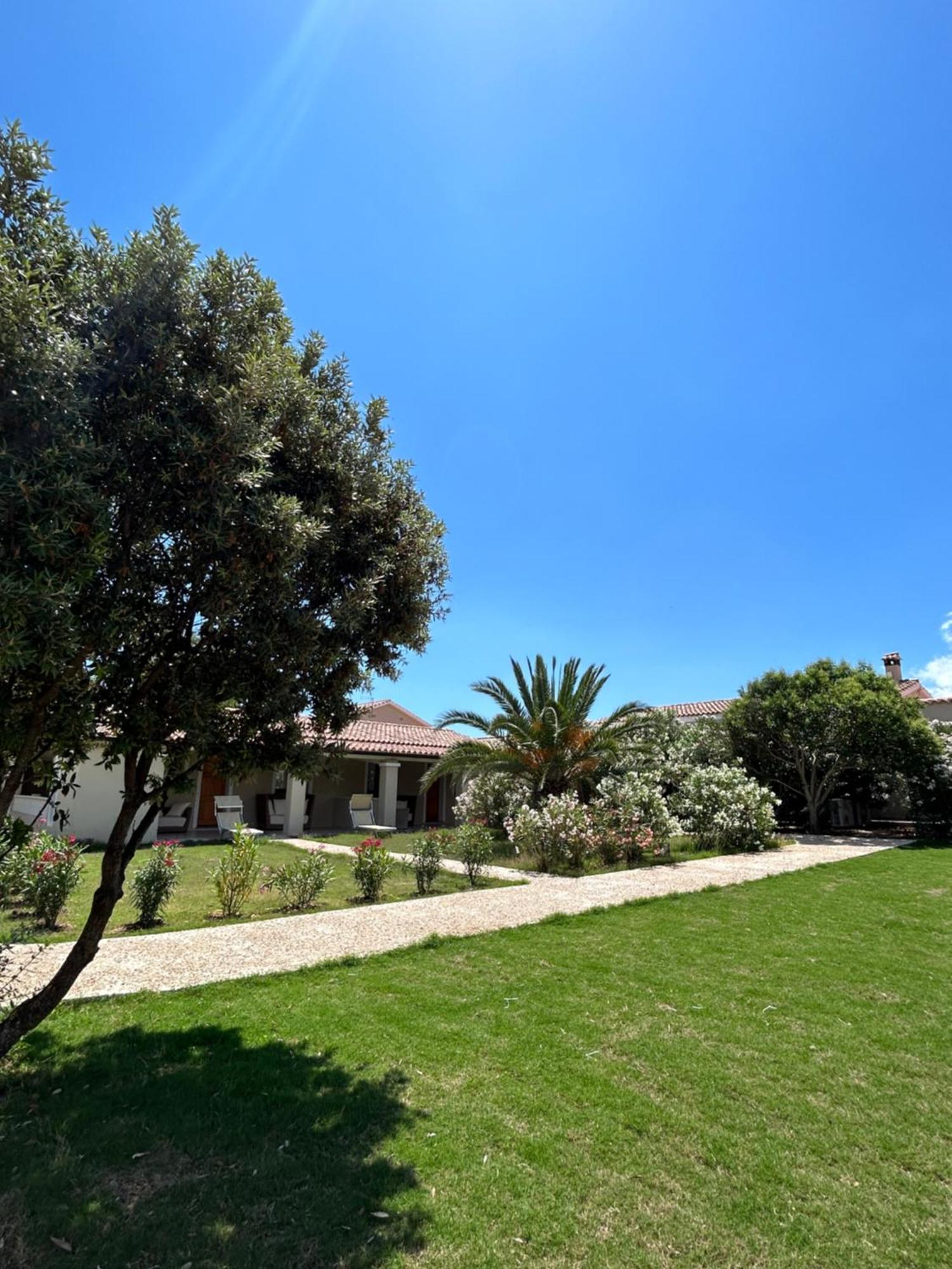 Villa Cavalieri Country Hotel Pula Luaran gambar