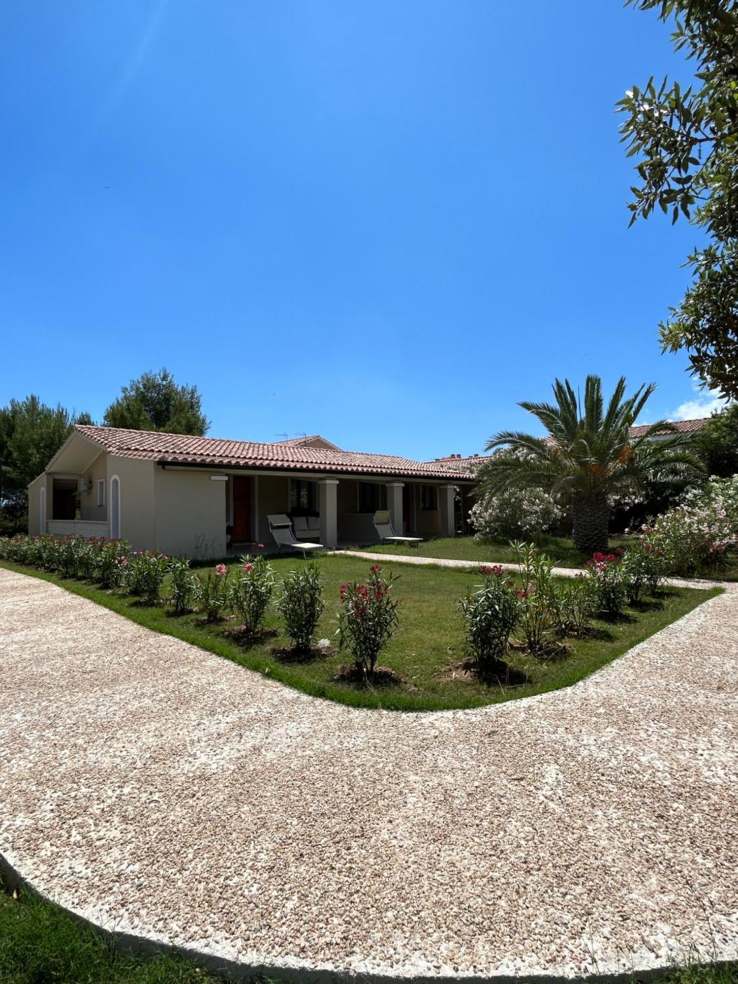 Villa Cavalieri Country Hotel Pula Luaran gambar