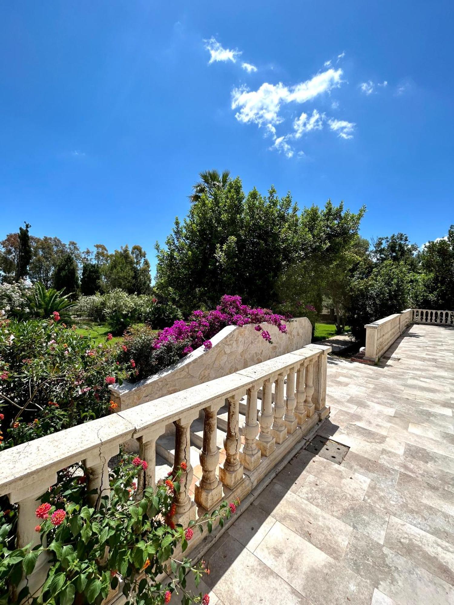 Villa Cavalieri Country Hotel Pula Luaran gambar